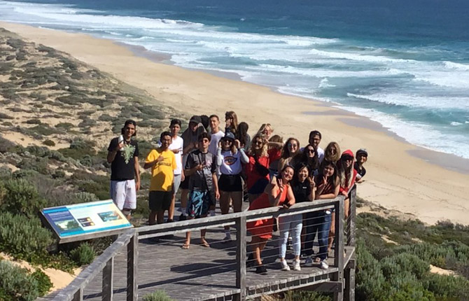 A group of students touring to the Yorke Peninsular with Words on Wheels